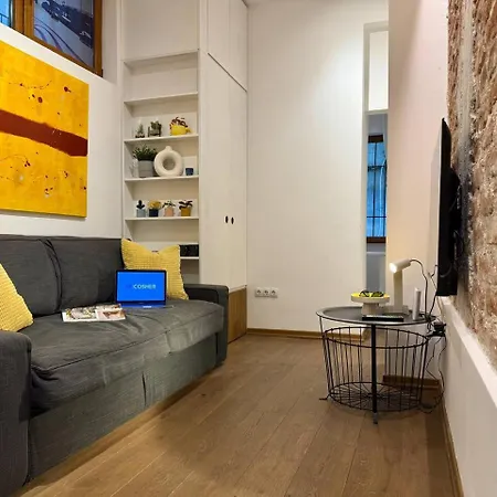 Cosher | 1bd Urban 아파트