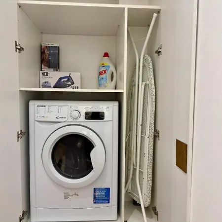 Cosher | 1bd Urban